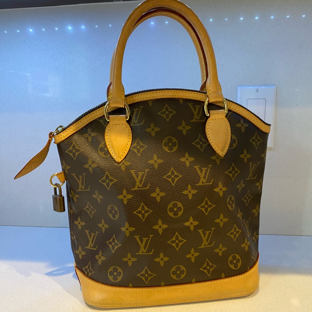 Louis Vuitton Monogram Lockit Vertical